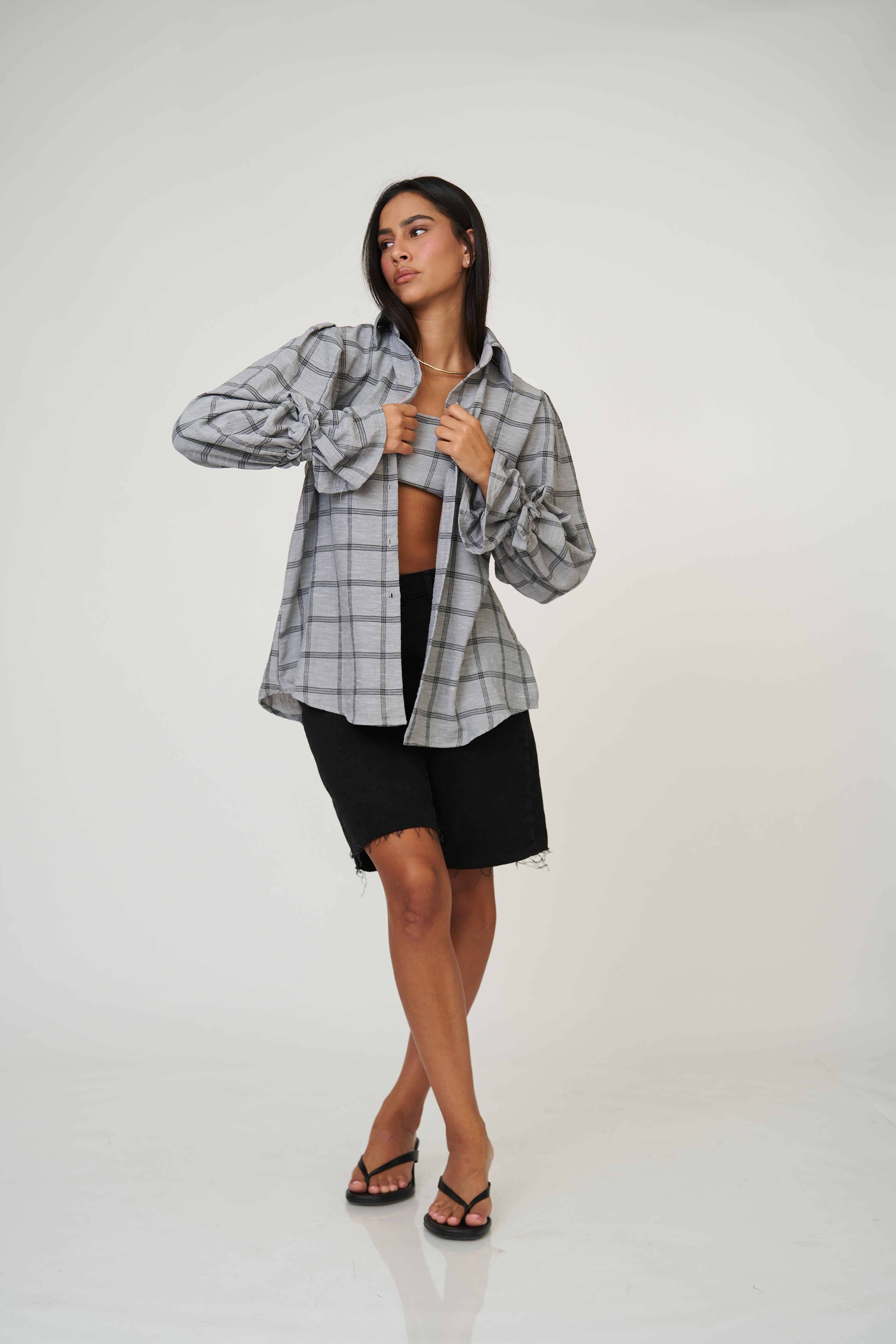 מכופתרת אניטה אפור