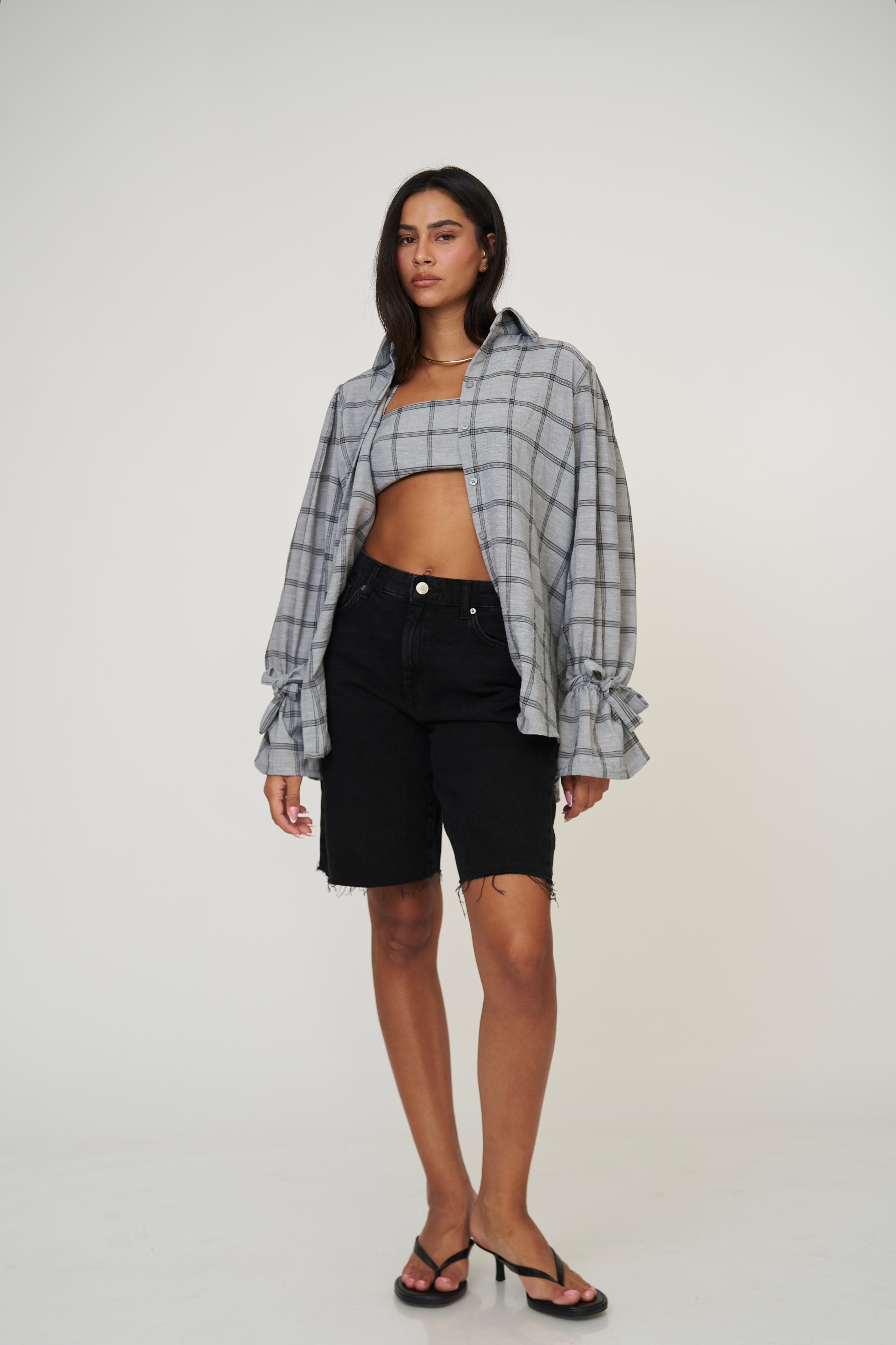 מכופתרת אניטה אפור