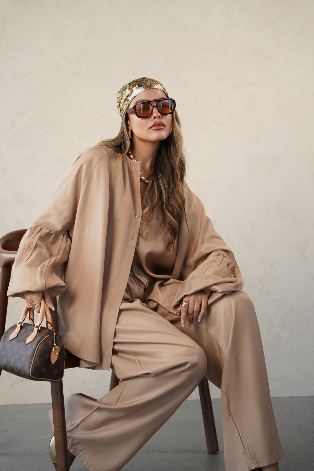 חליפת אליס קאמל