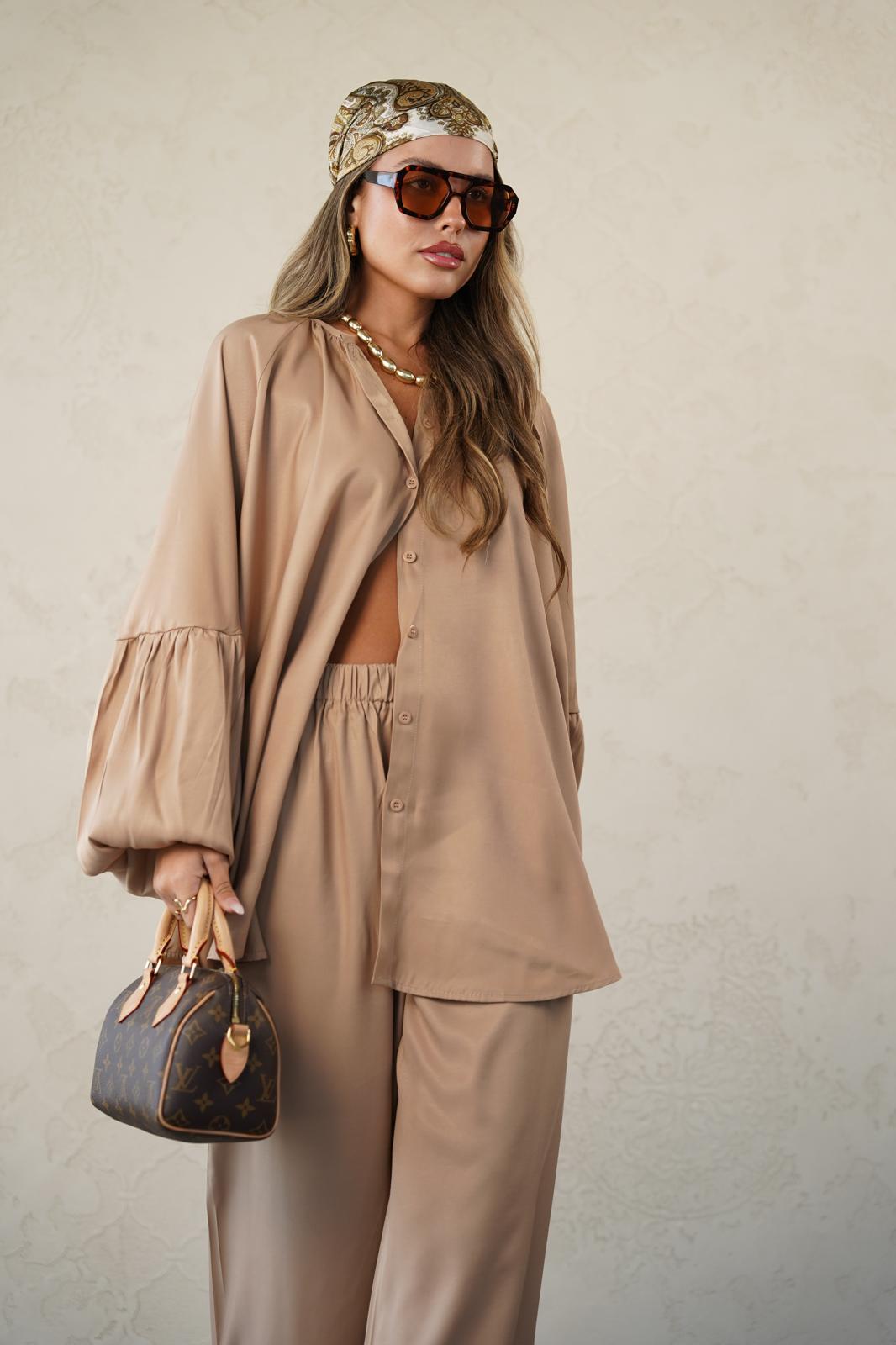 חליפת אליס קאמל