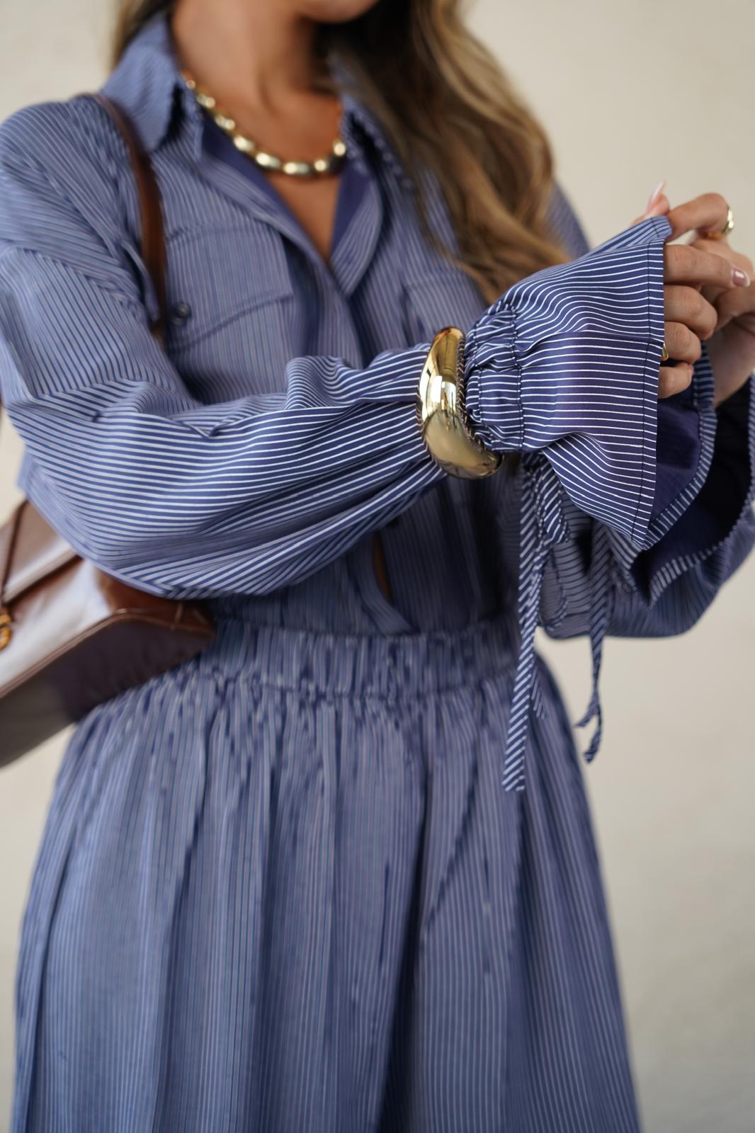 חליפת שיה כחול פסים