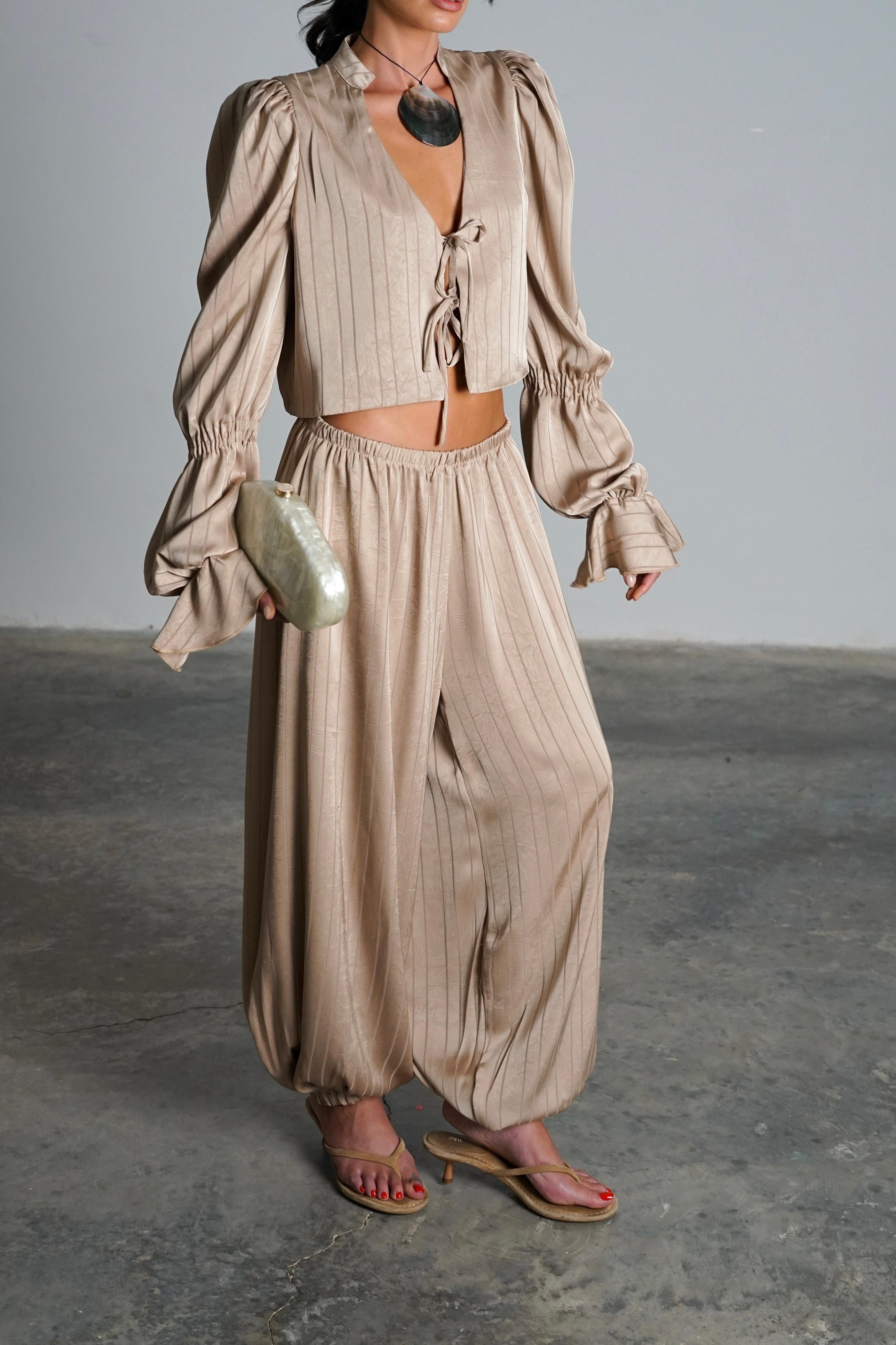 חליפת דלוני בז'