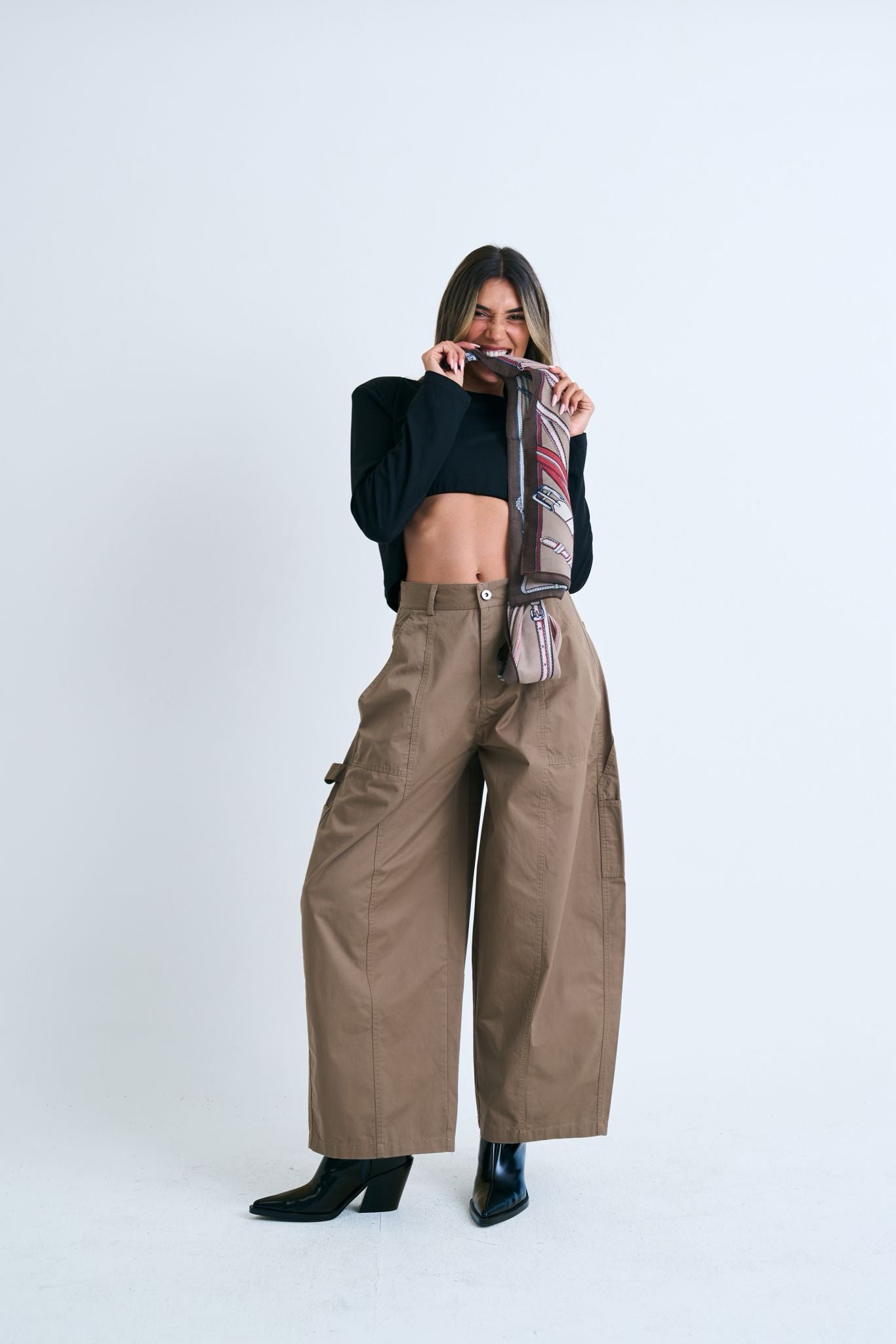 מכנס אביאור חום