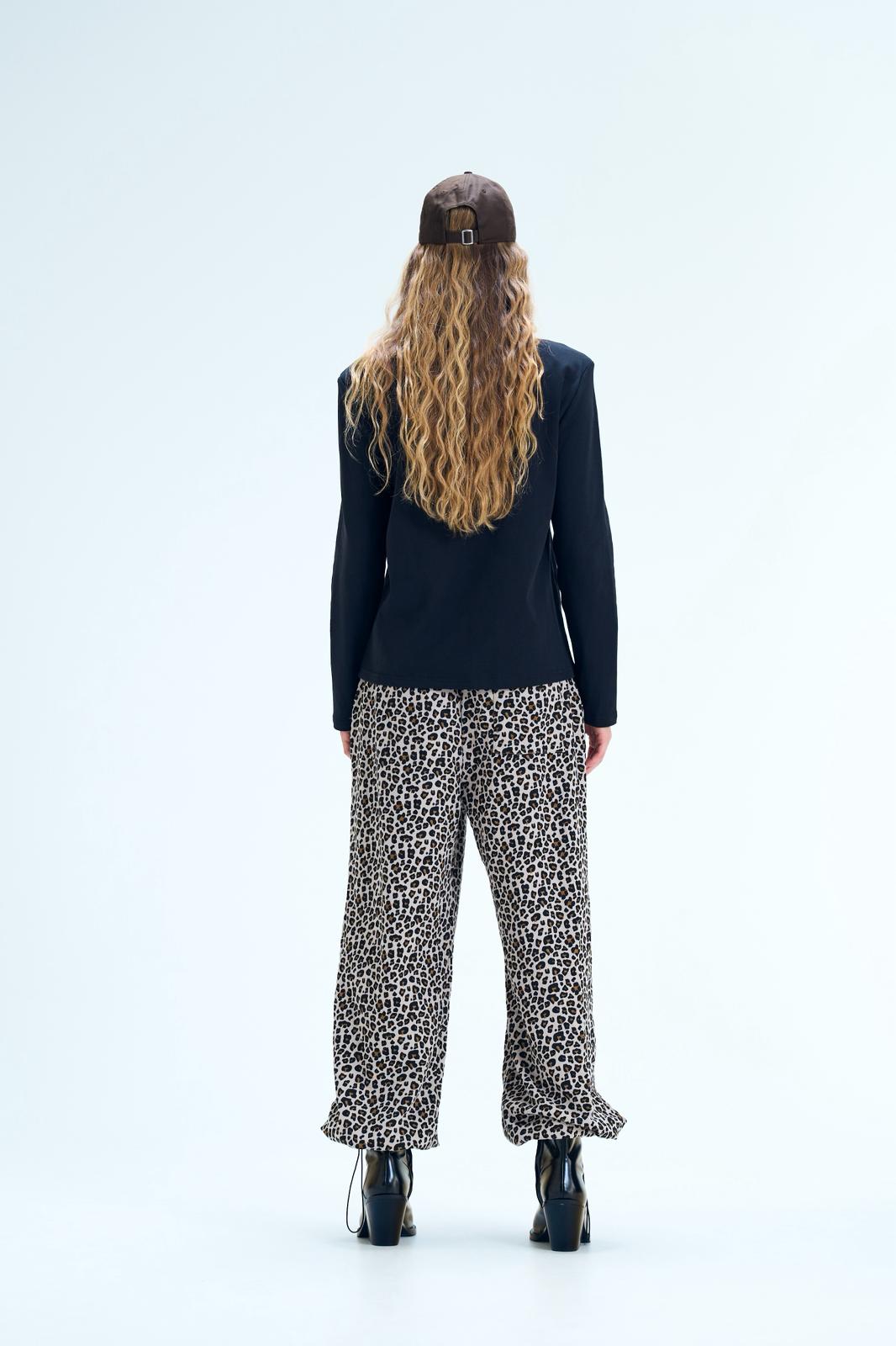 חולצת ליביה שחור