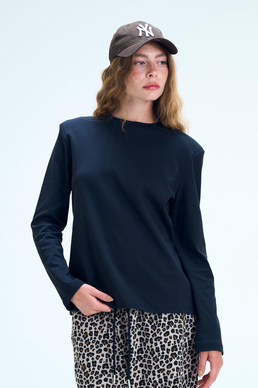 חולצת ליביה שחור