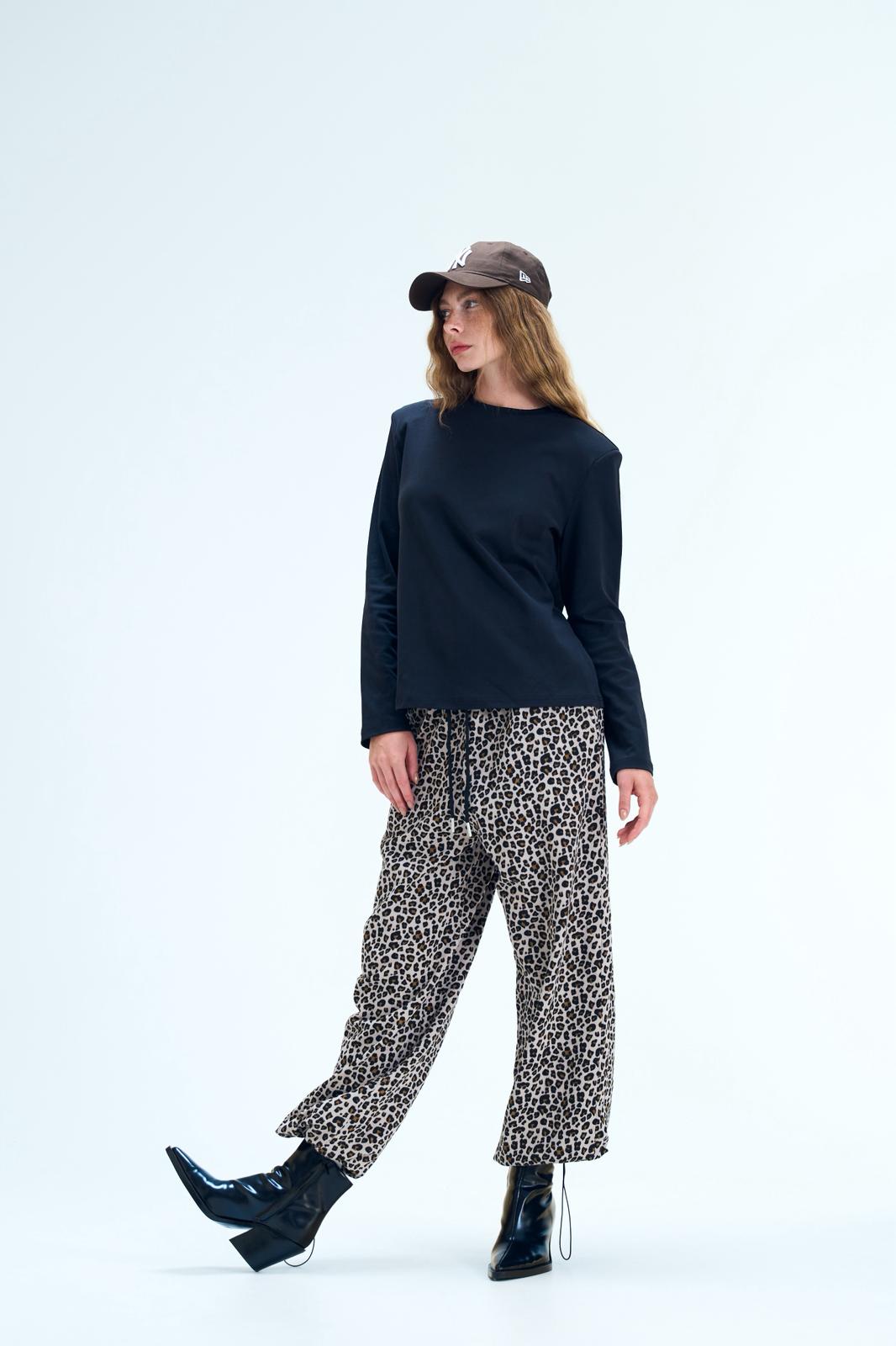 חולצת ליביה שחור