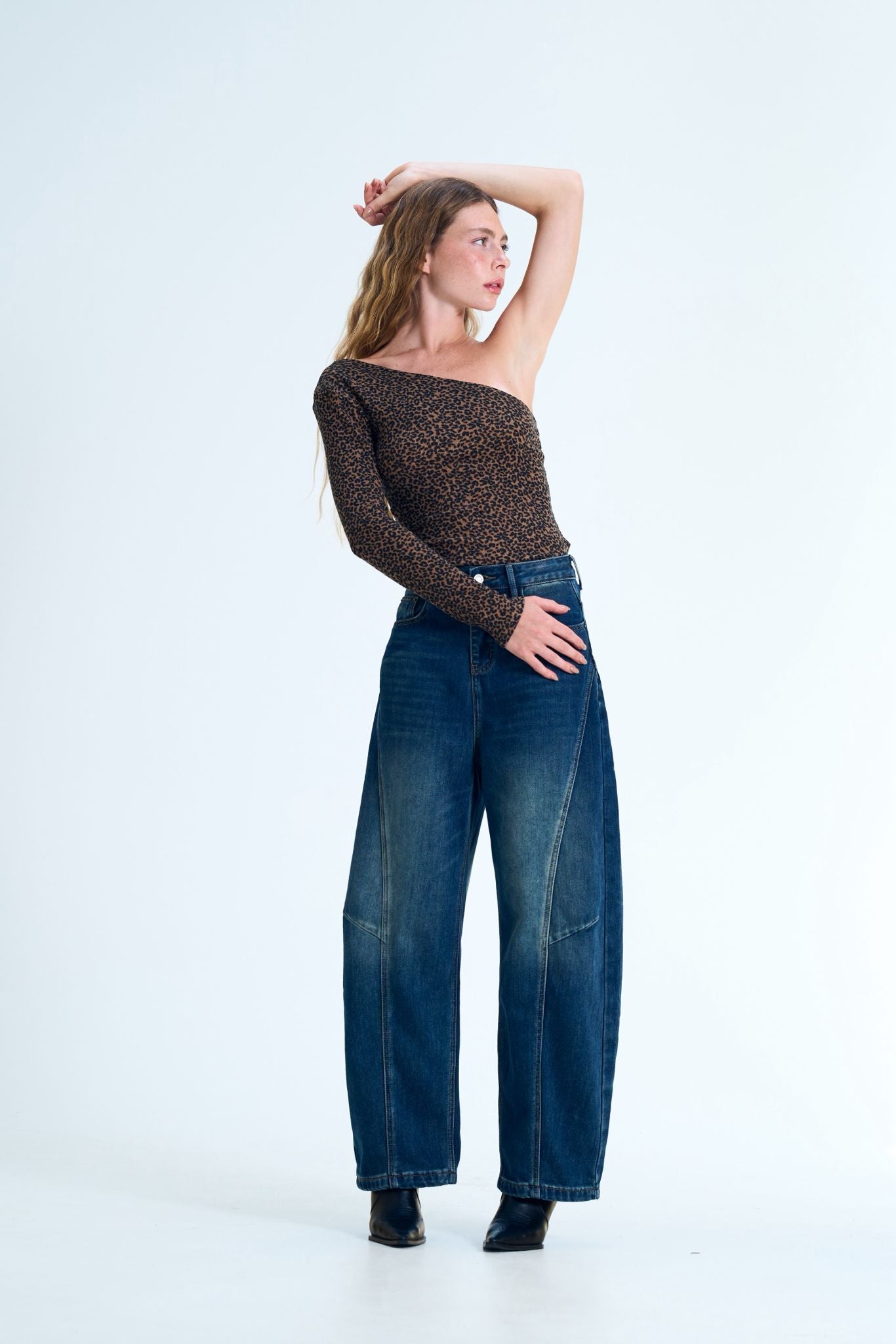 ג'ינס אריאל