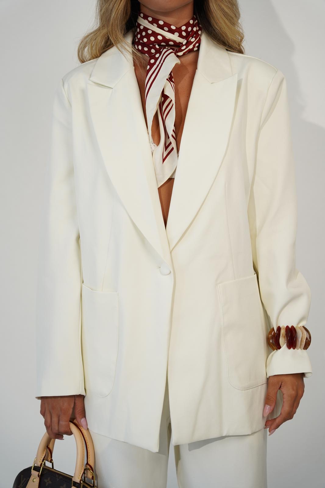 חליפת מוניק