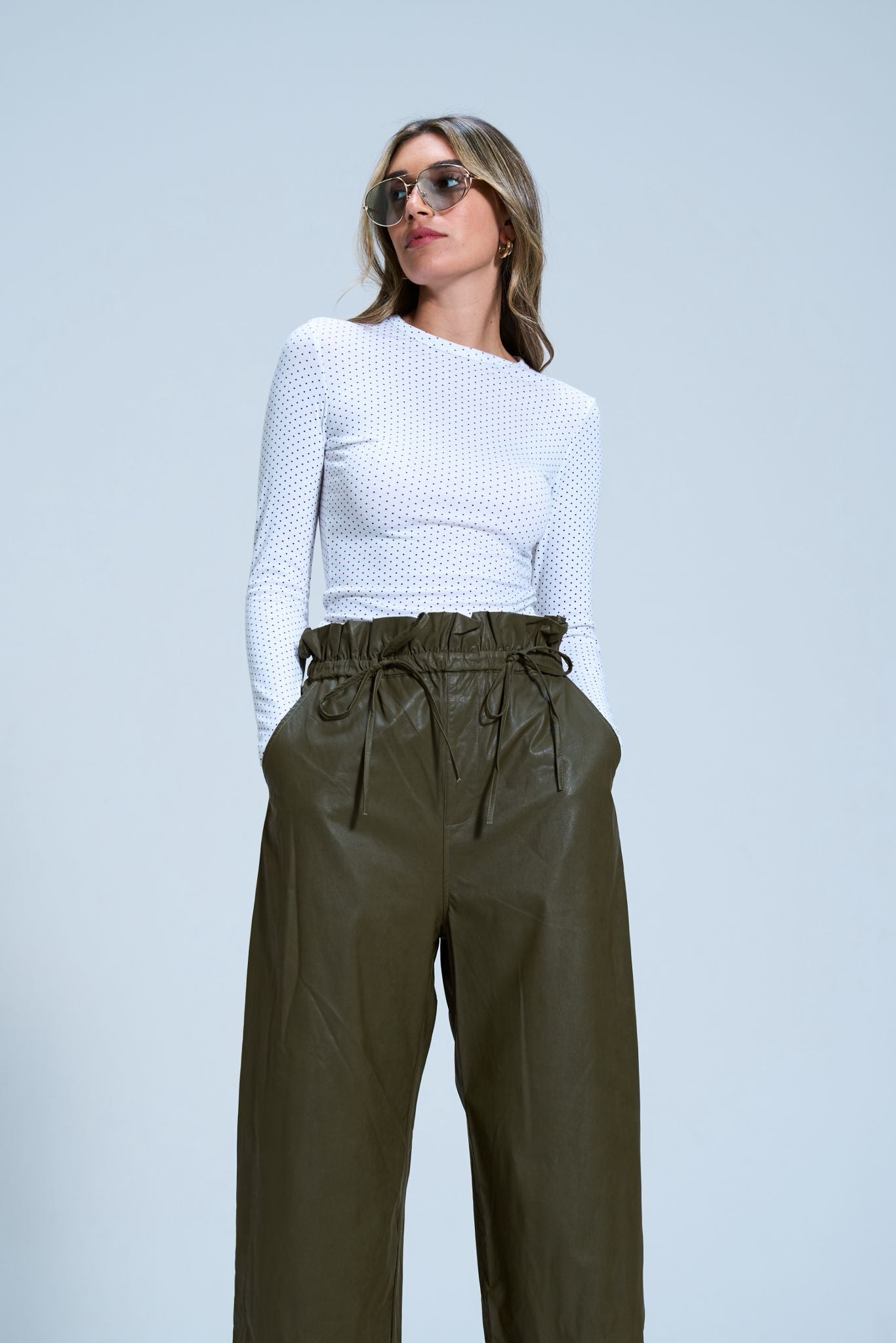 חולצת פיבי לבן