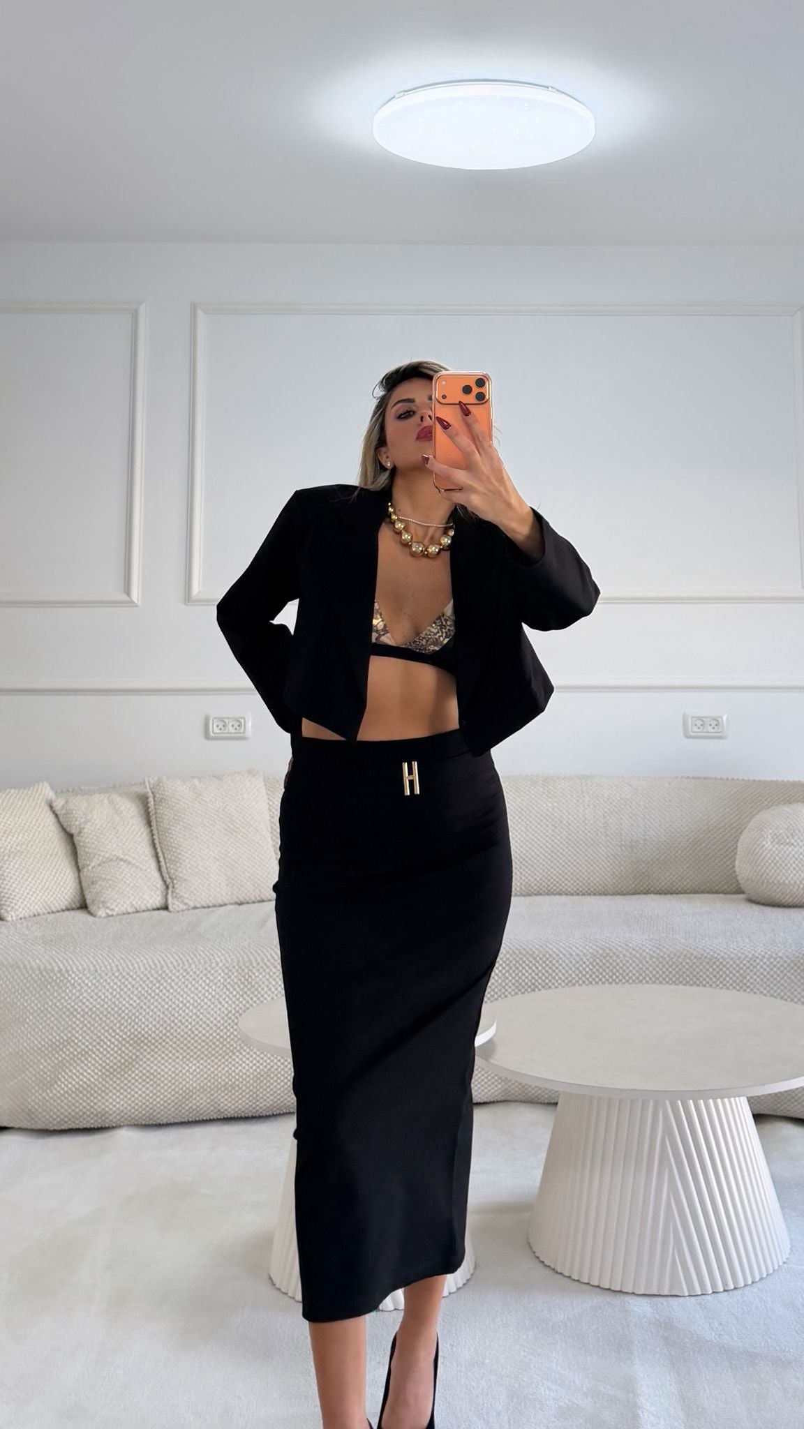 חליפת חצאית