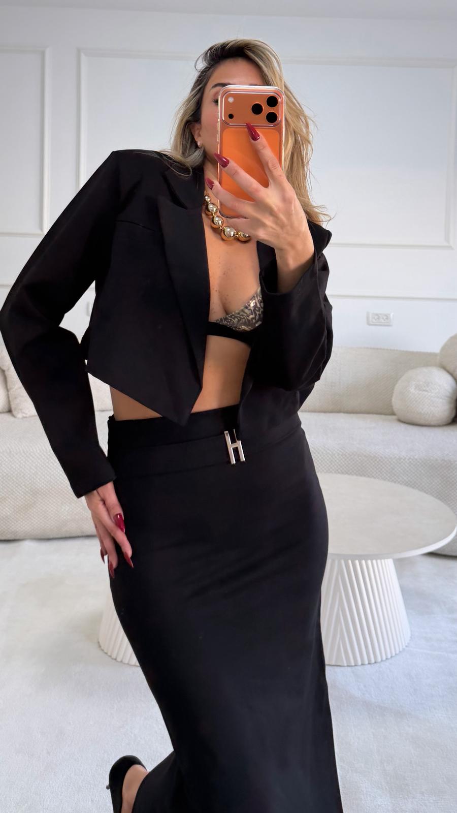 חליפת חצאית