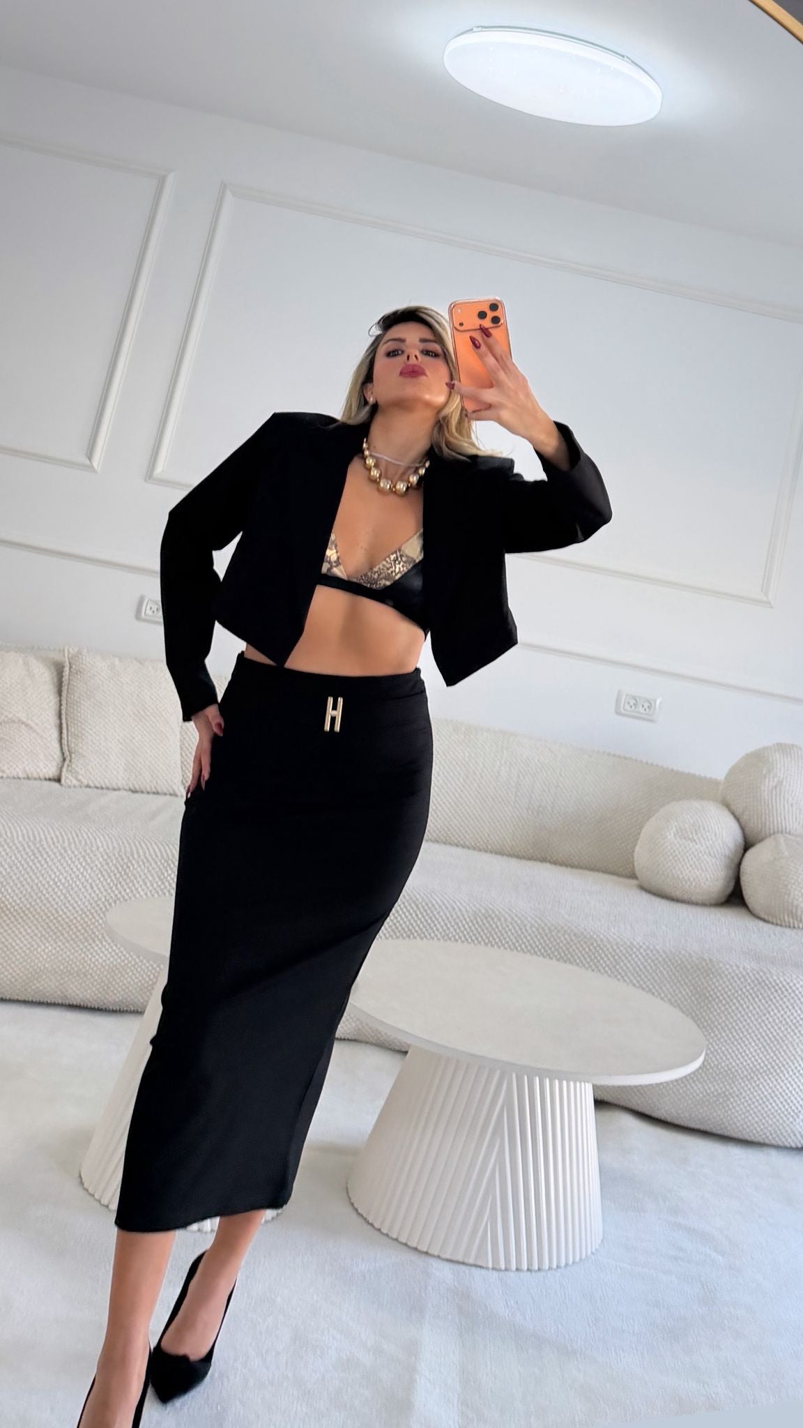 חליפת חצאית