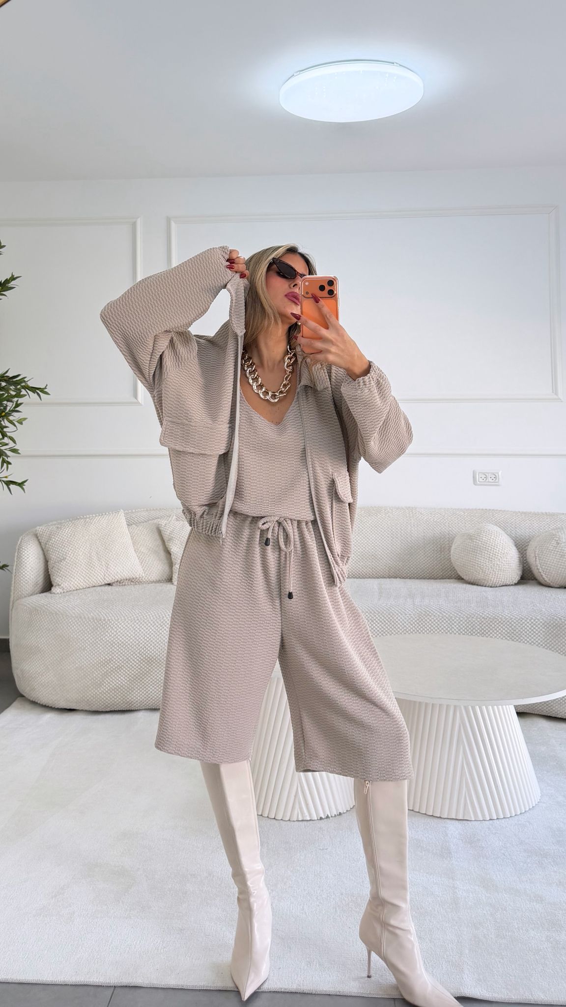 חליפת טריפל בז