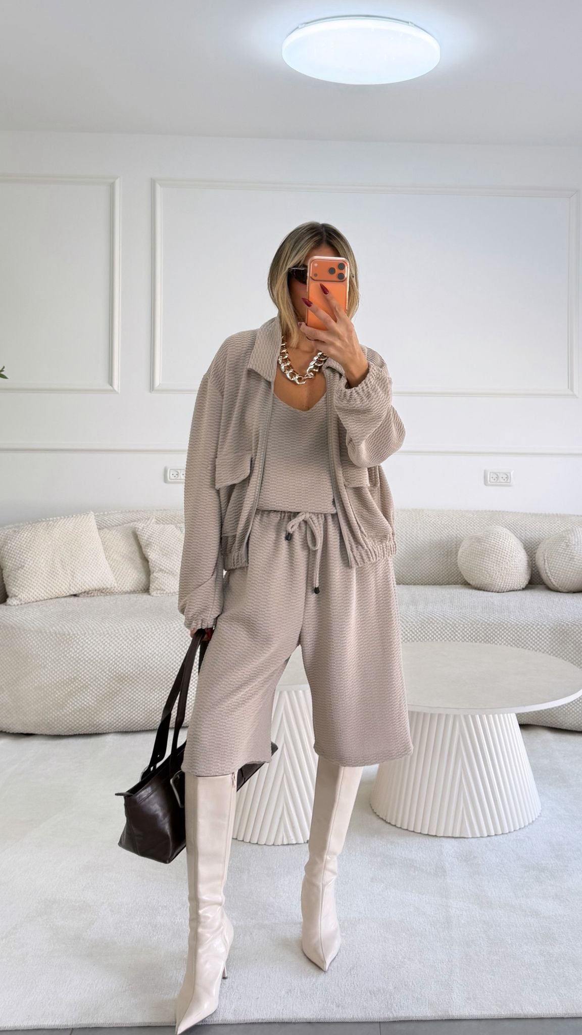 חליפת טריפל בז