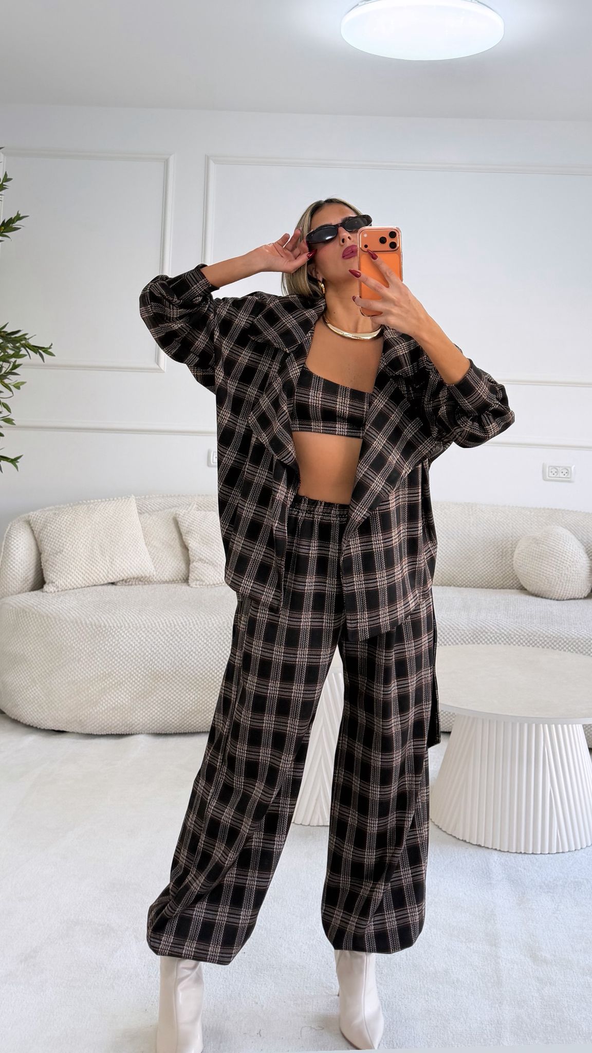 חליפת בראון