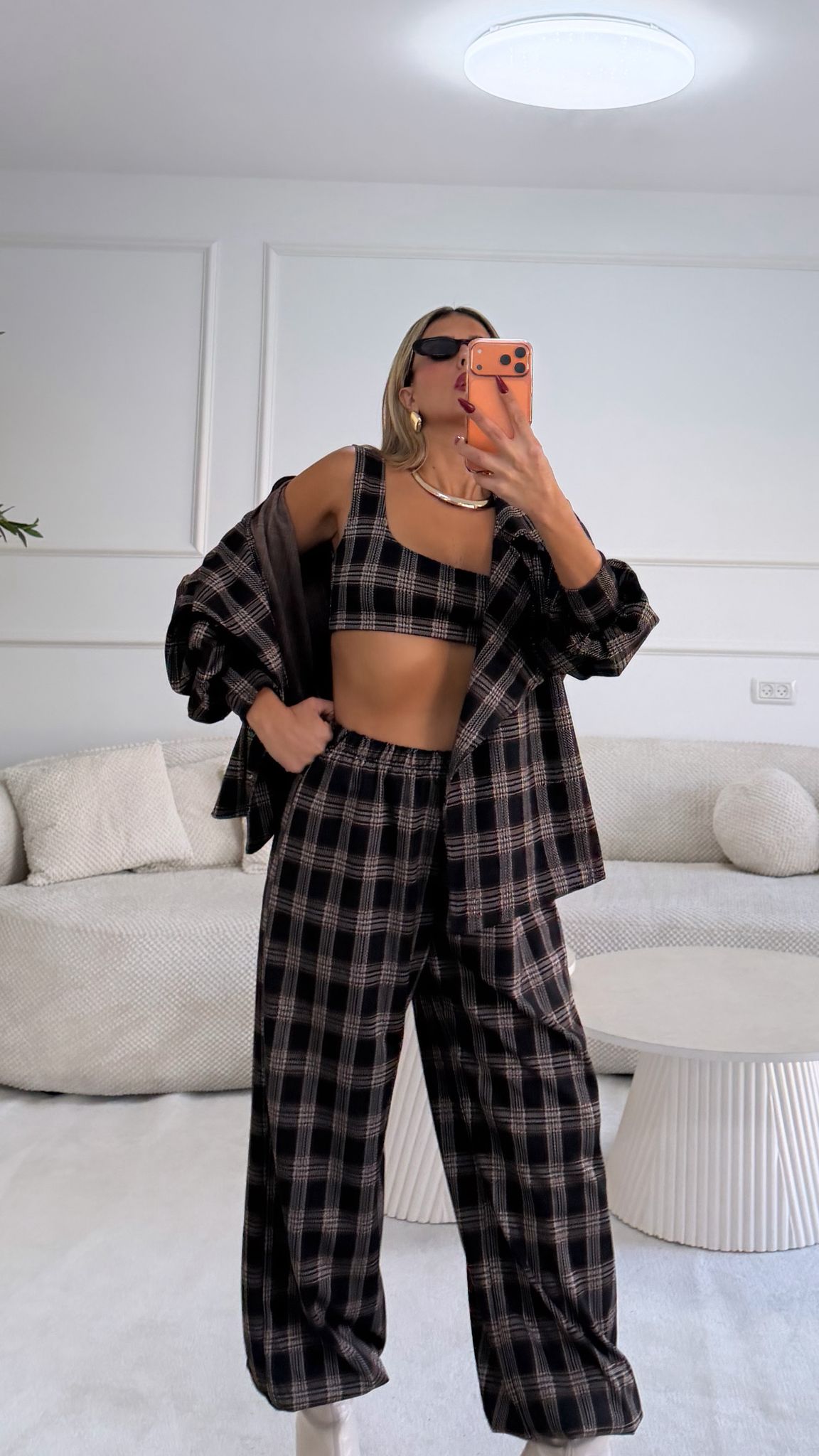 חליפת בראון