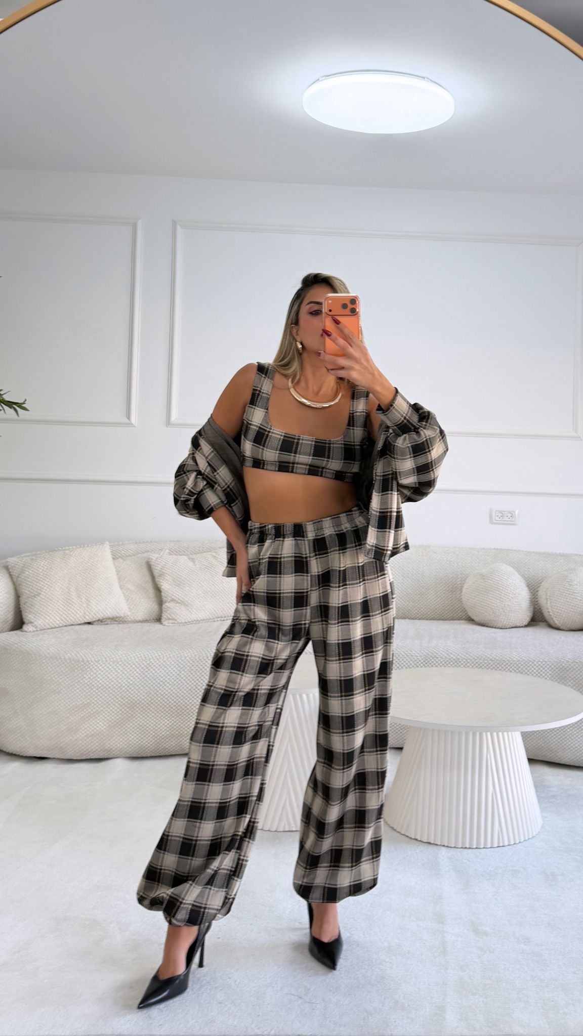 חליפת בראון