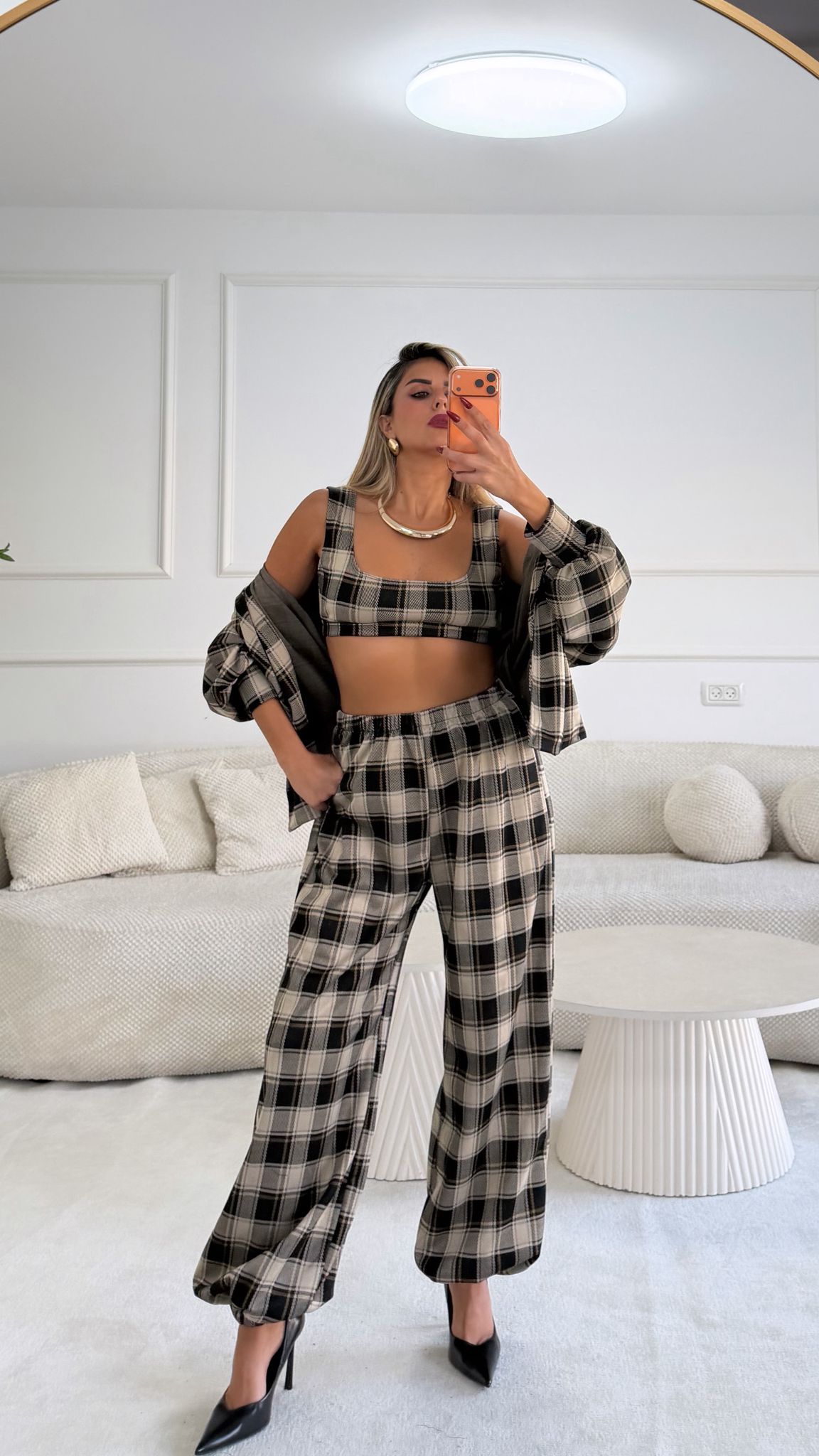 חליפת בראון