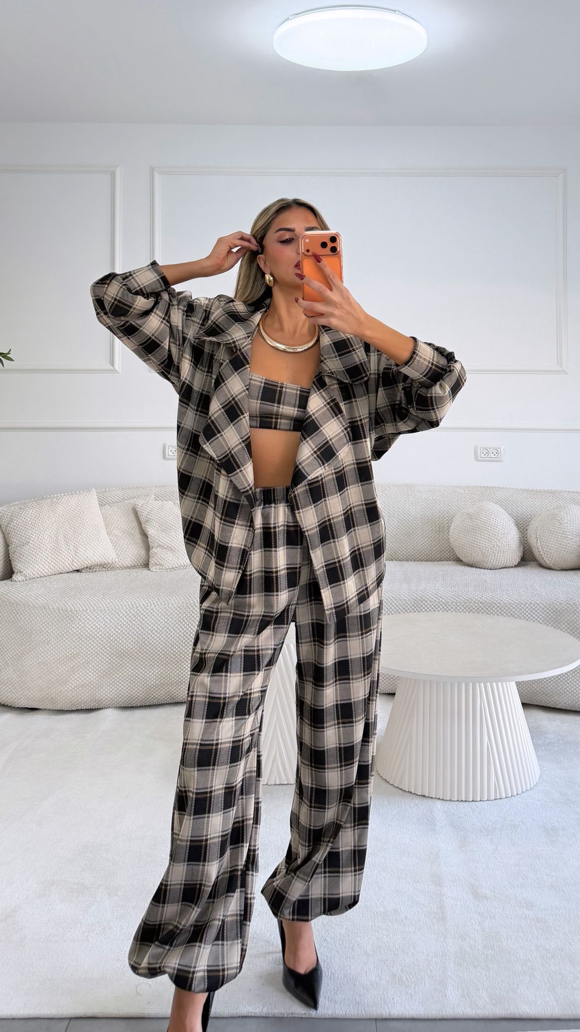 חליפת בראון