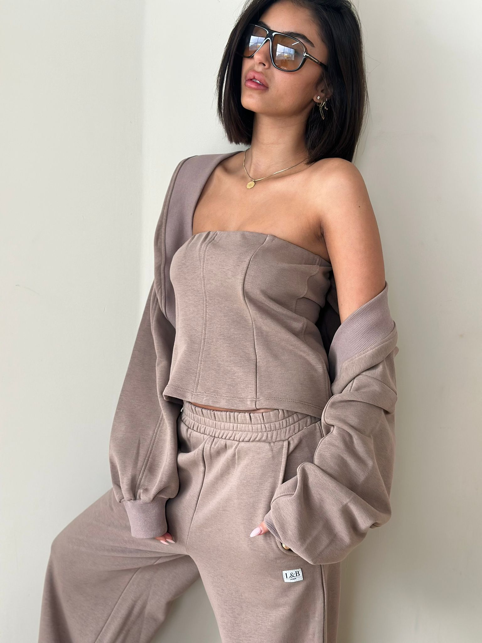 חליפת מייקי