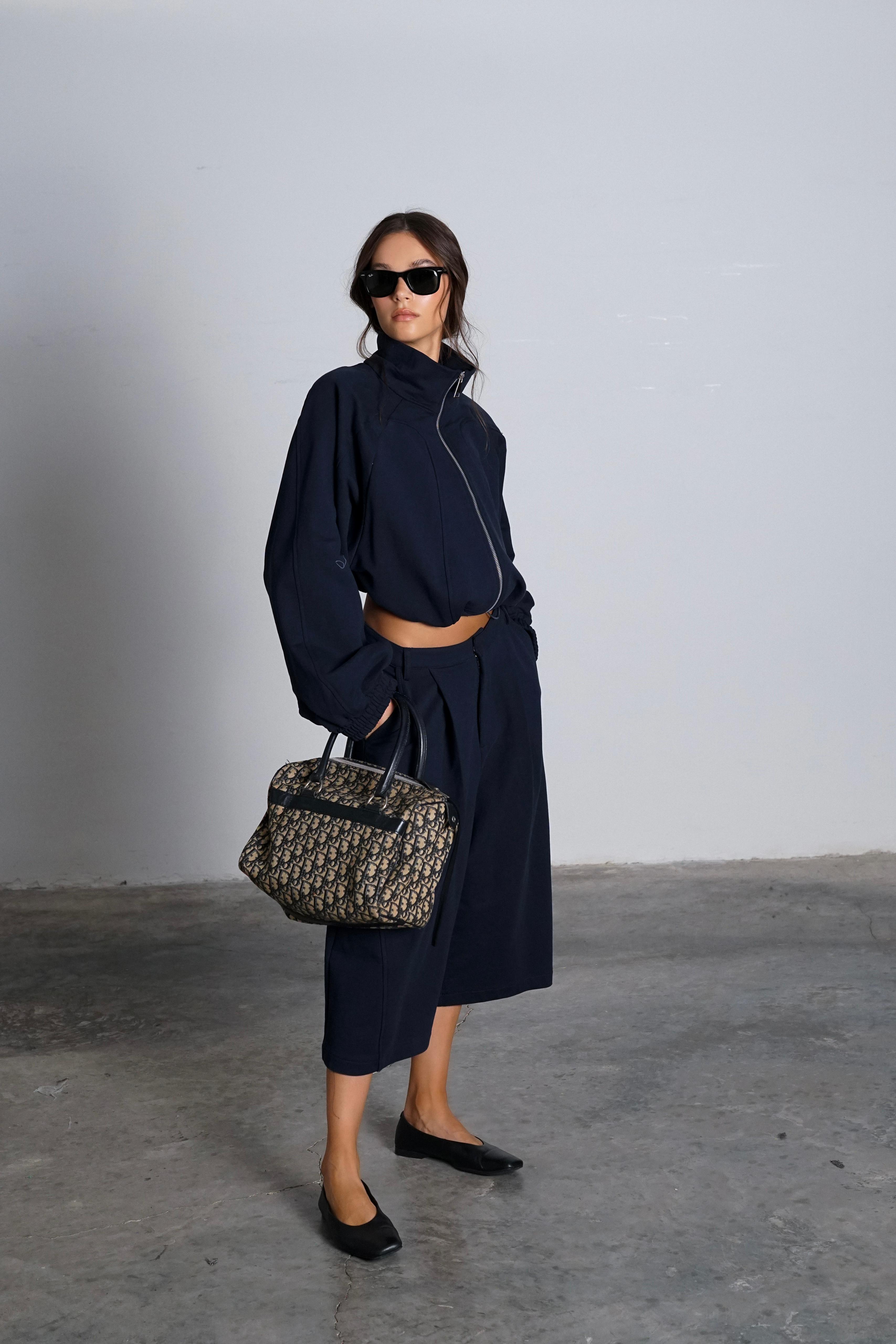 חליפת אדאמס