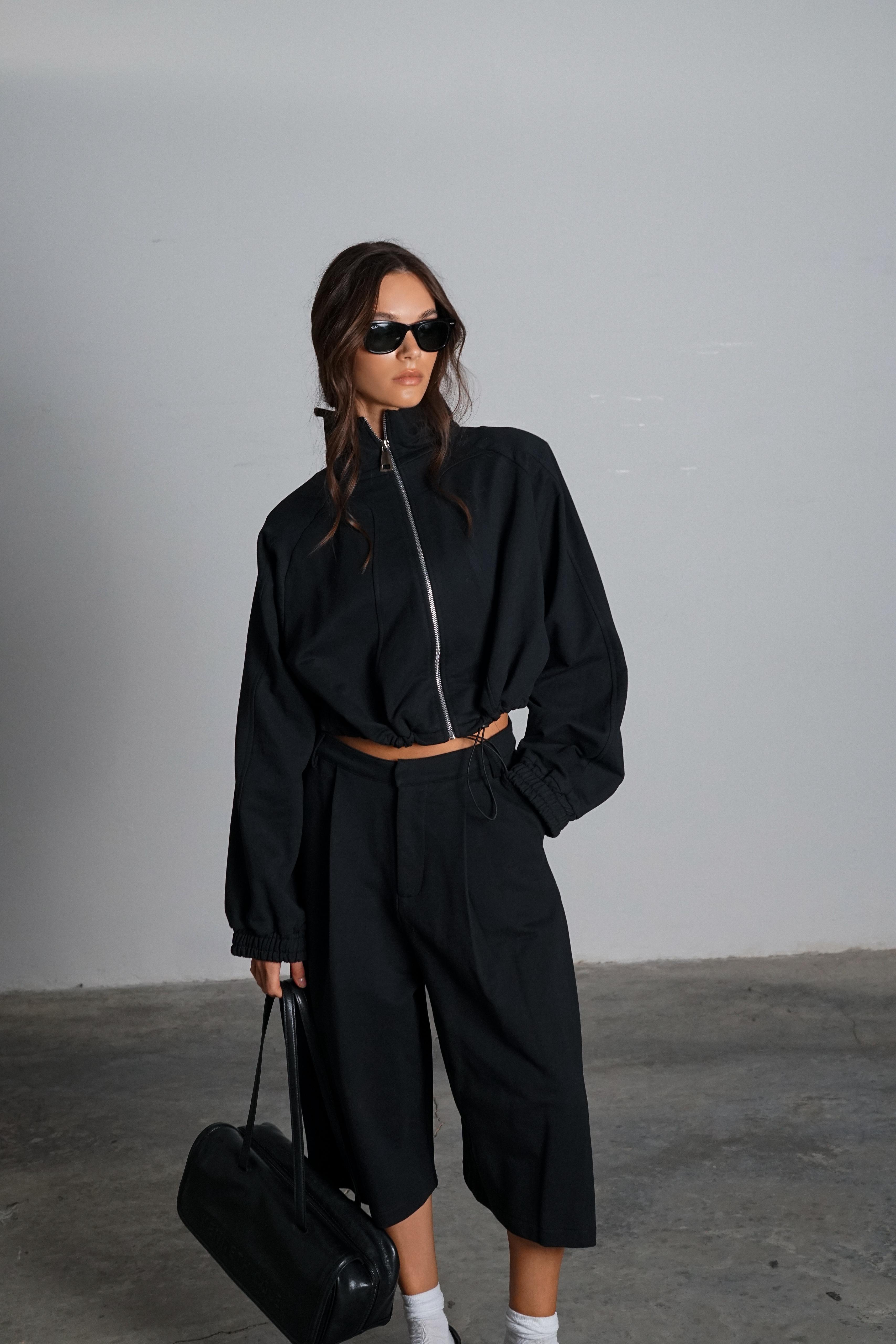 חליפת אדאמס