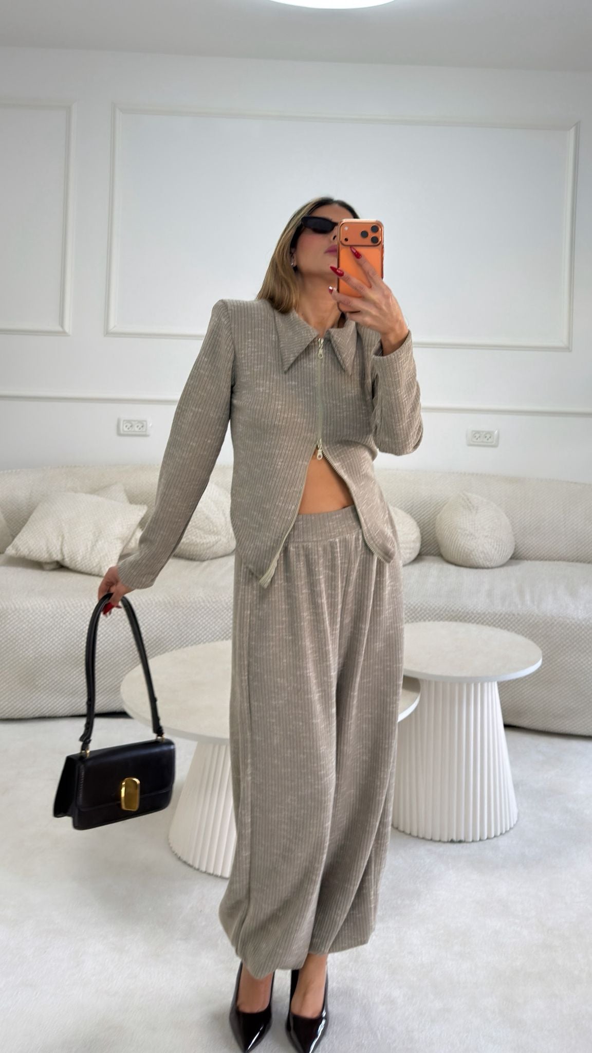 חליפת סריג נרי