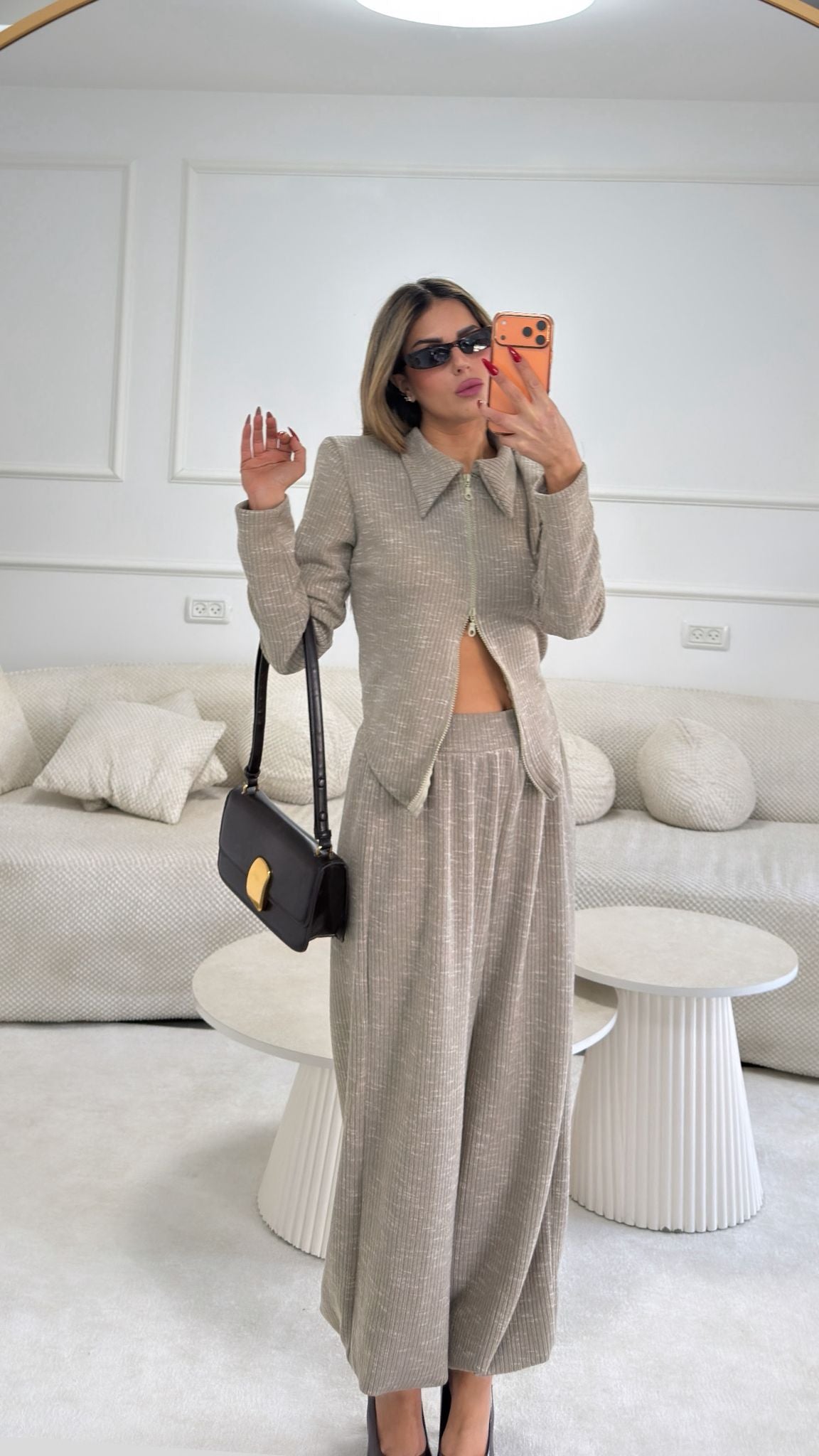 חליפת סריג נרי