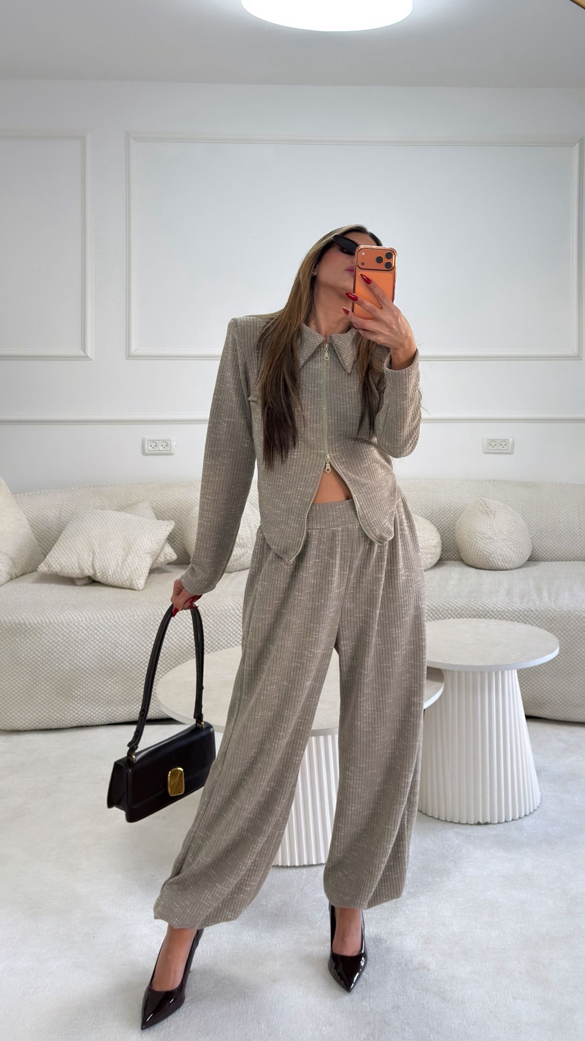 חליפת סריג נרי