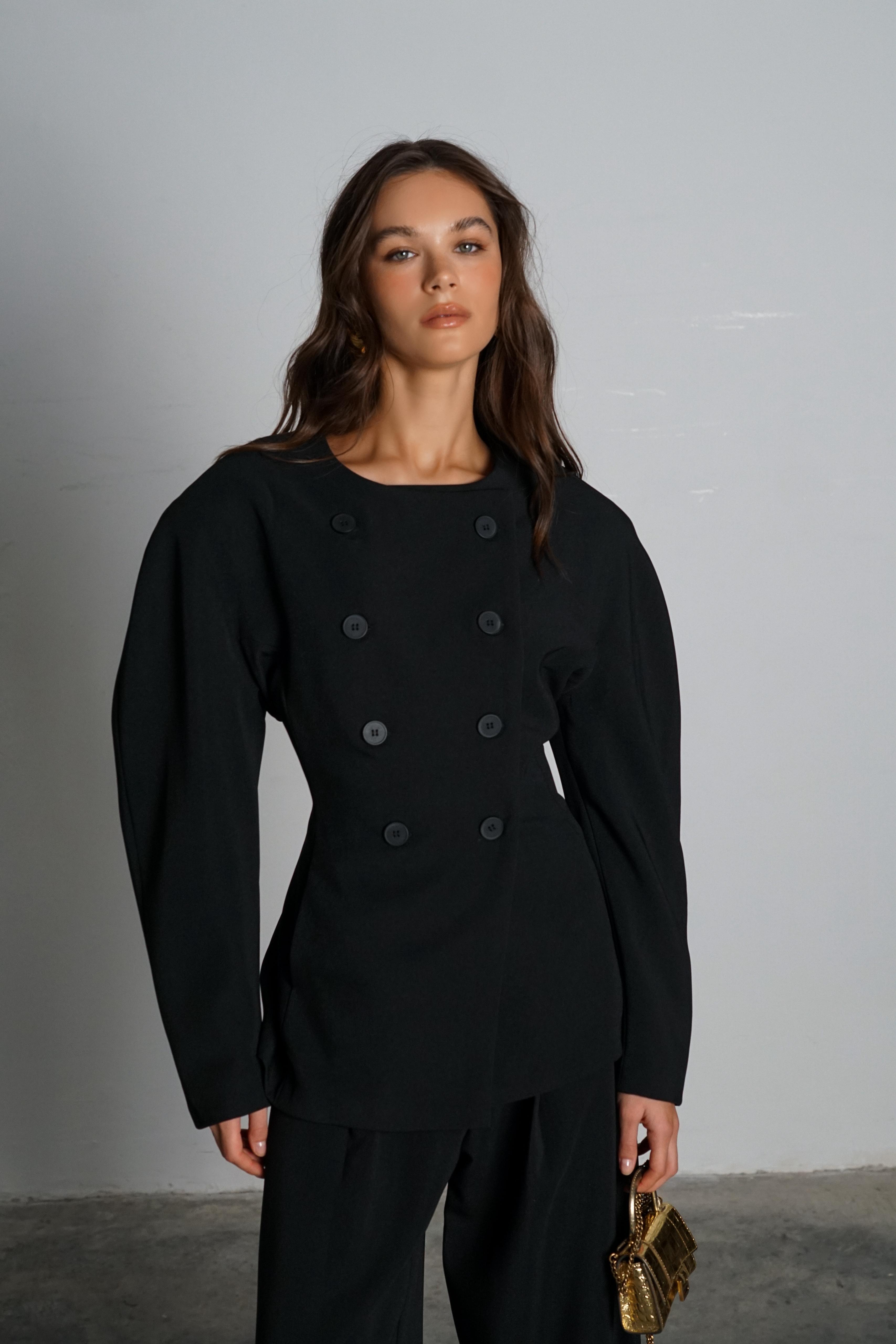 חליפת אופיליה