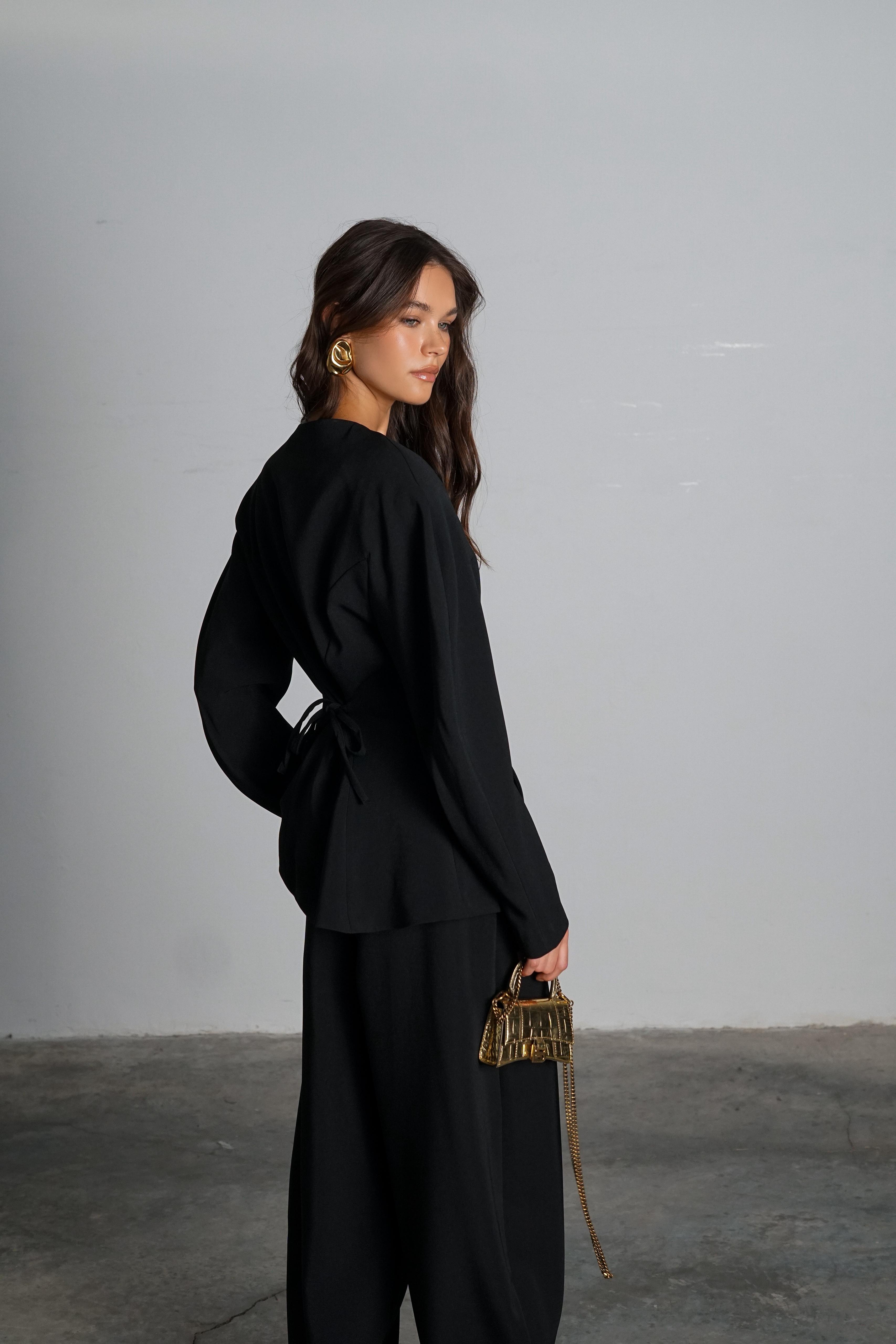 חליפת אופיליה