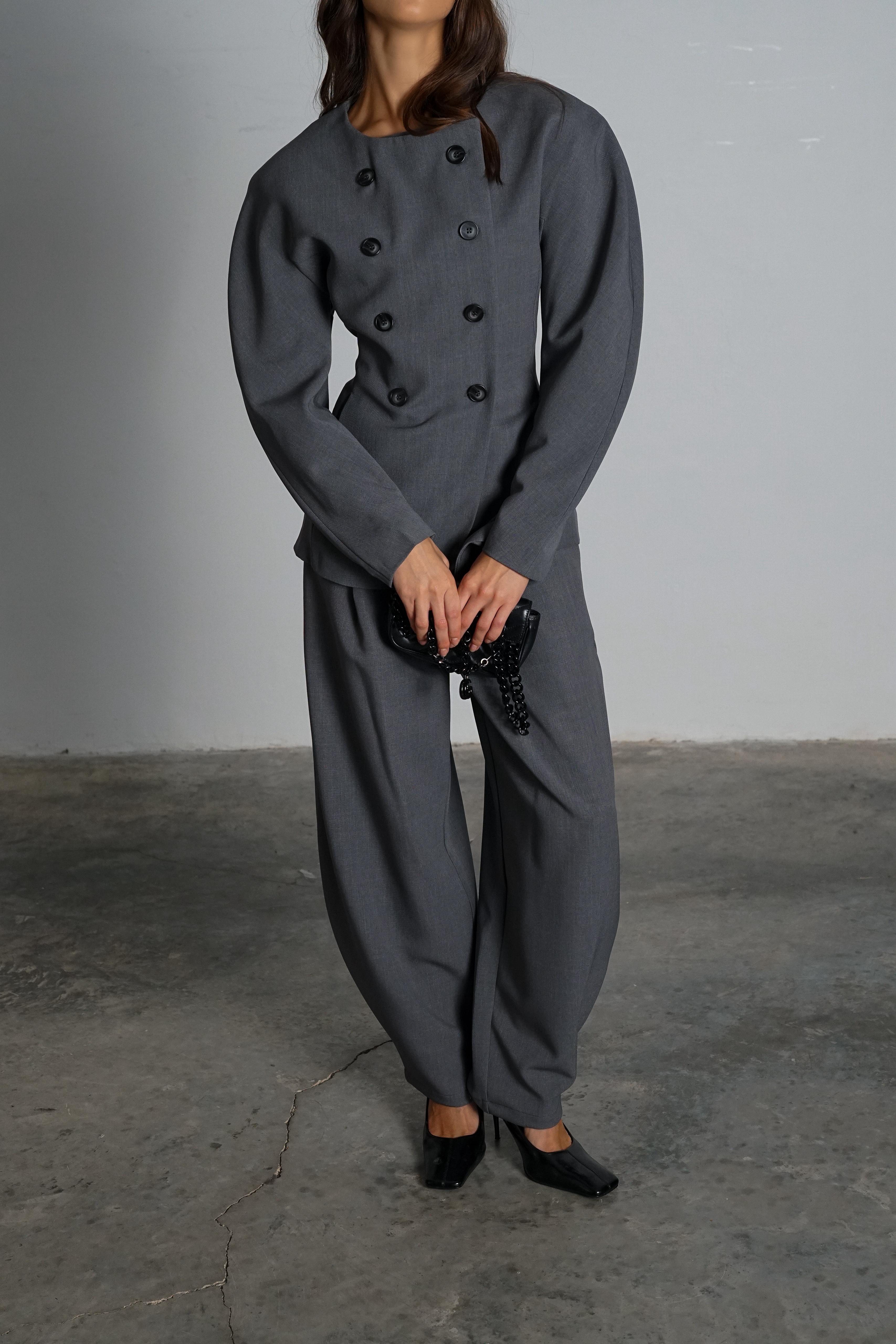 חליפת אופיליה