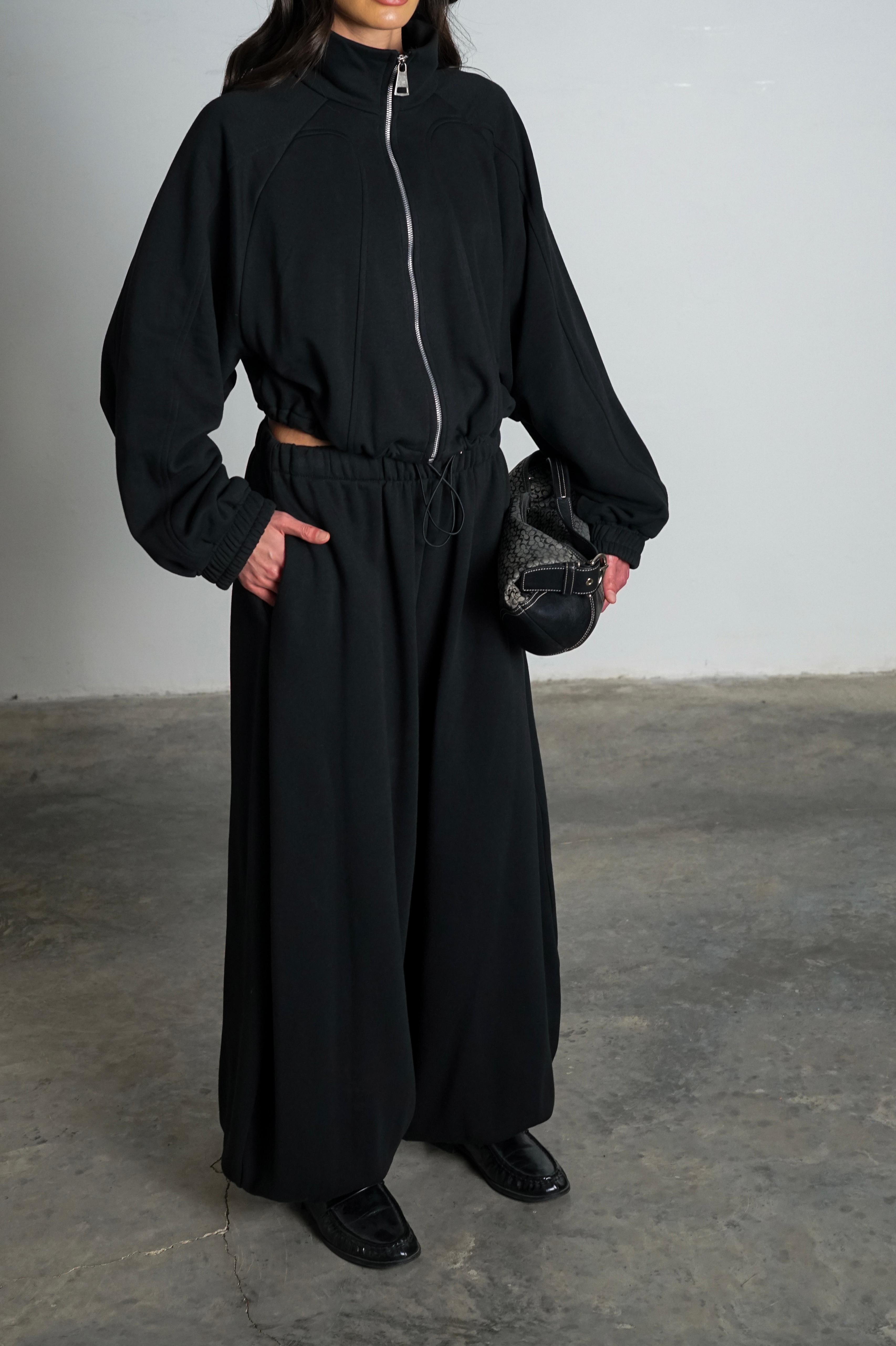 חליפת ריטרי שחור