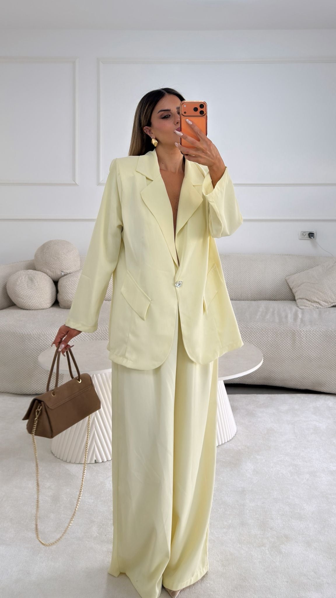 חליפת כפתור יהלום