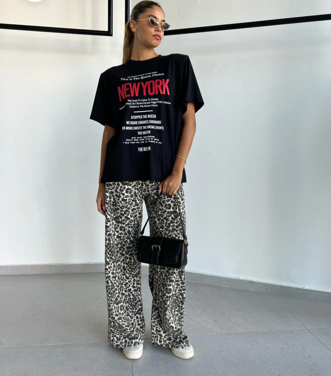 ג'ינס שלי לבן