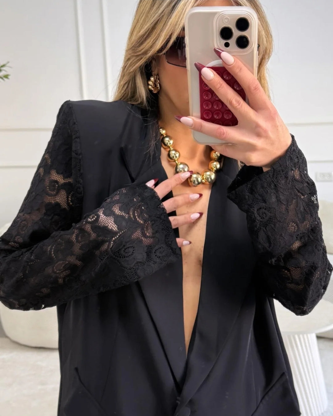 חליפה שילוב תחרה