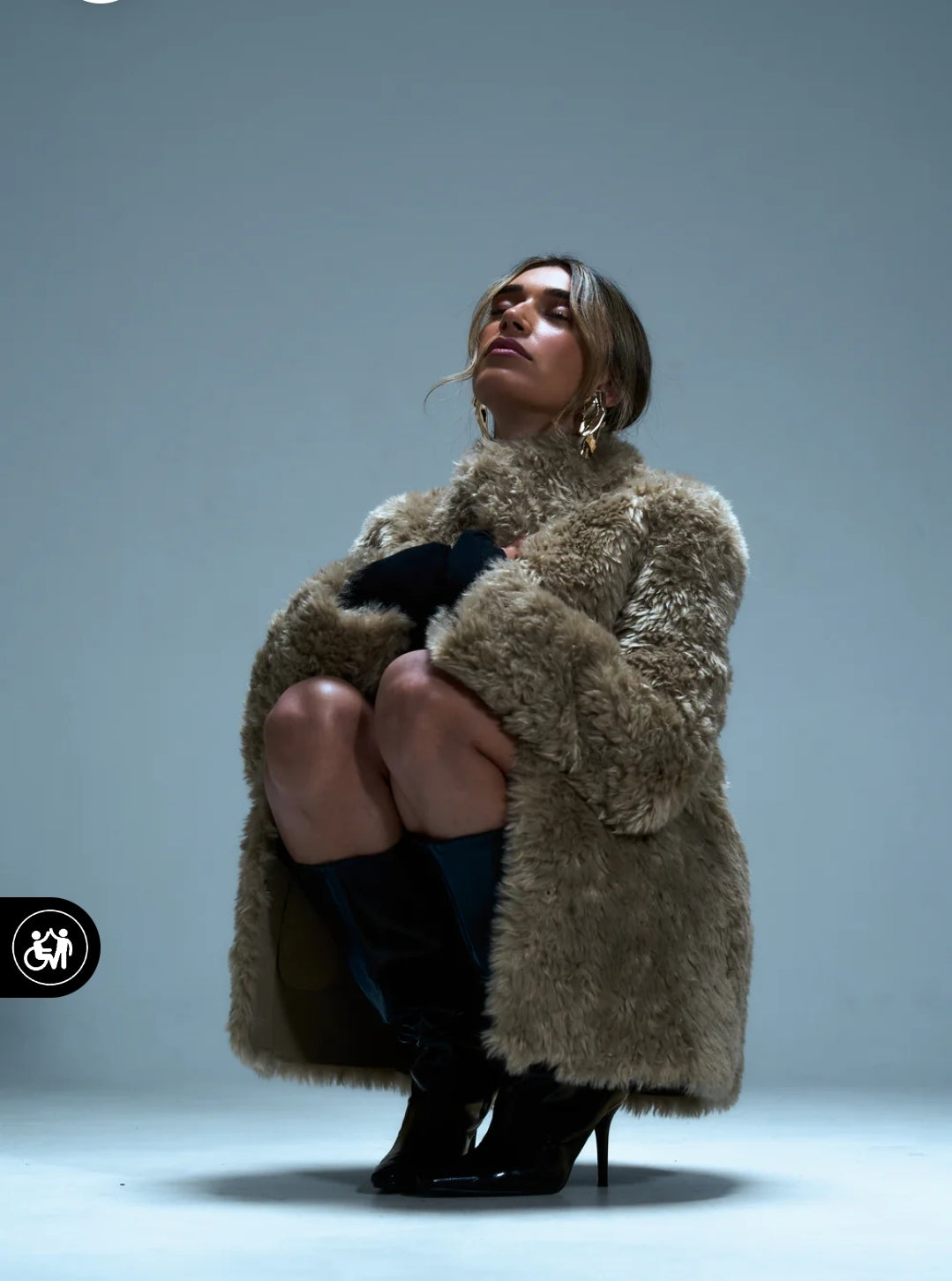 מעיל לביא דבש